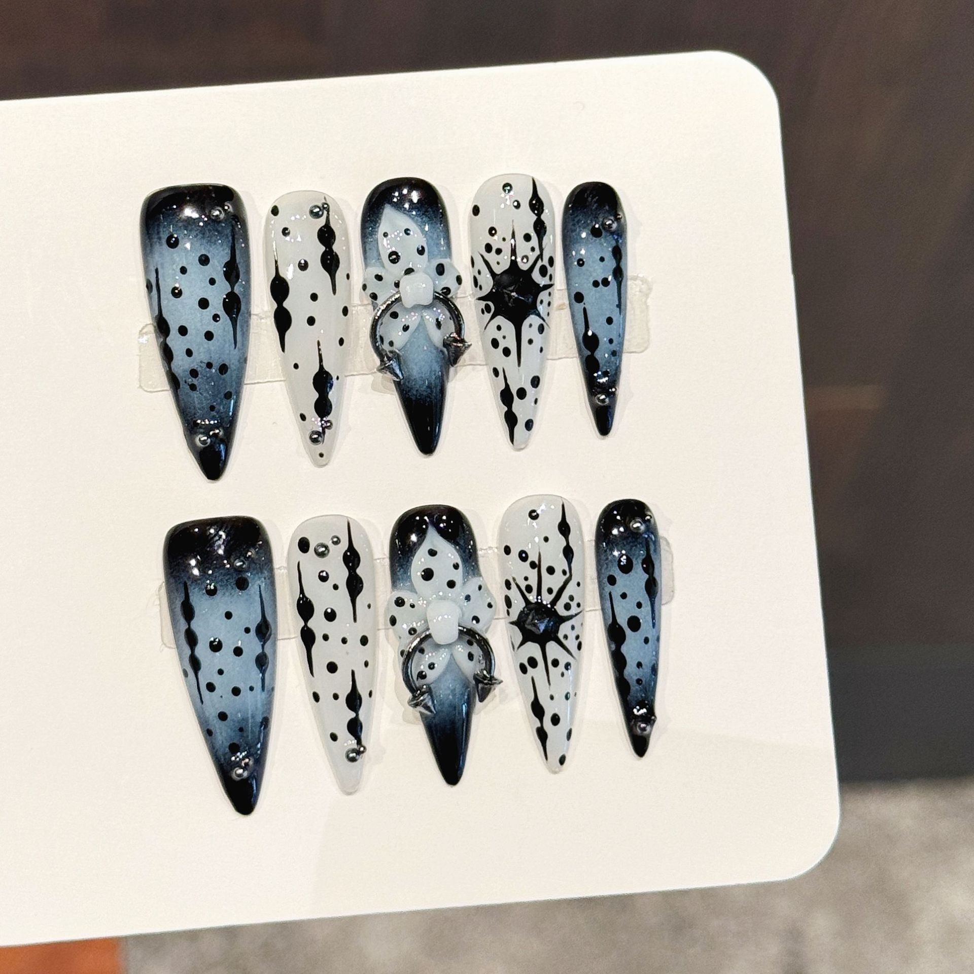 Nail Art Flower - 10 Stück Farbverlaufs-Tinte, blau, handgefertigt, künstliche